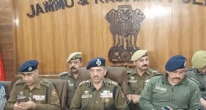 'गिरोह की प्रतिद्वंद्विता में गटारू गिरोह का नेता मारा गया, 11 गिरफ्तार: जम्मू पुलिस | '